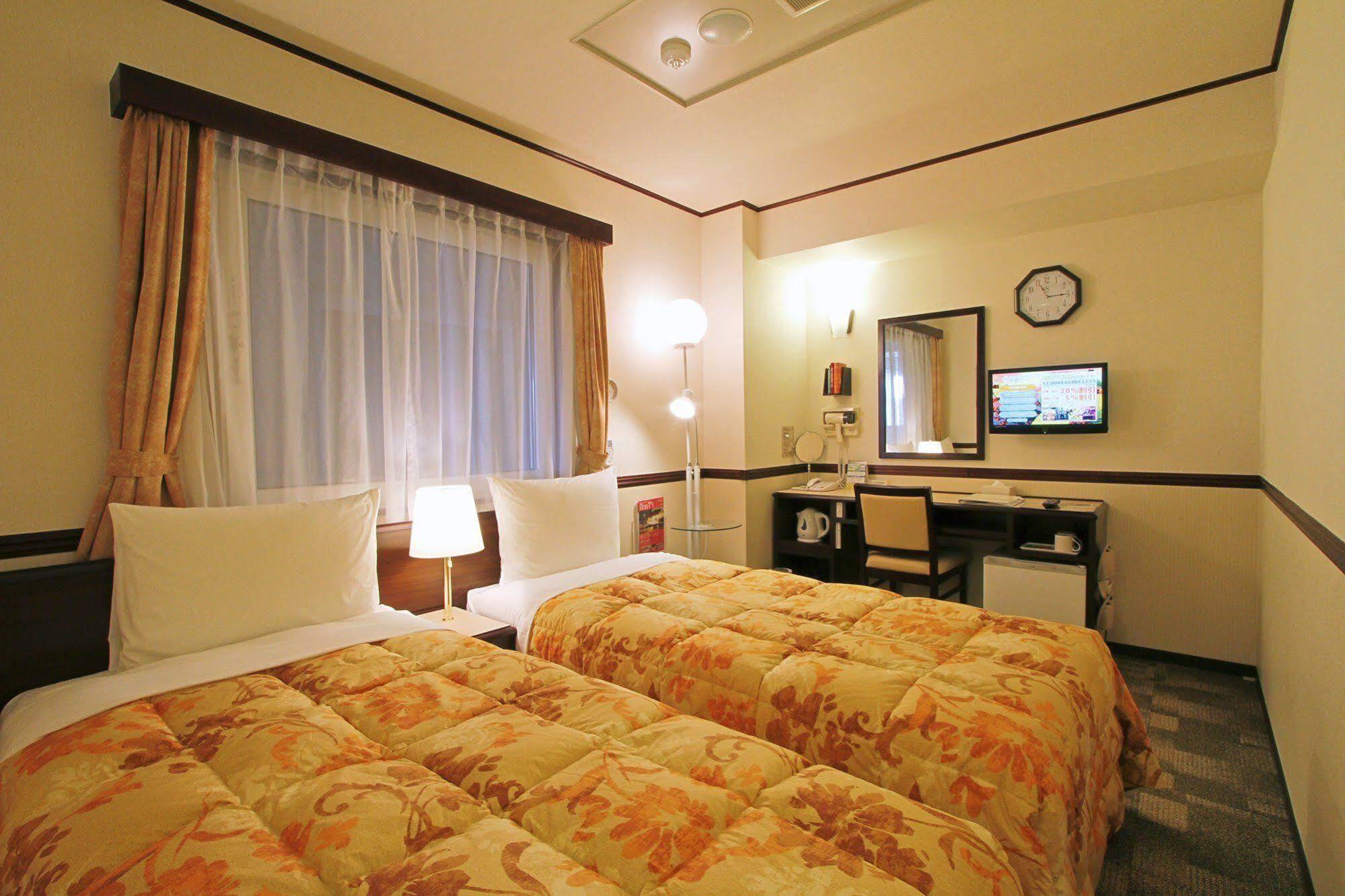 Toyoko Inn Tokyo Seibu Ikebukuro Sen Higashi Kurume Eki Nishi Guchi Екстер'єр фото